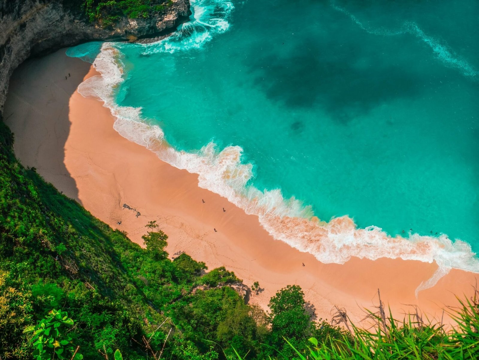 Bali is one of the best holiday destinations for 30-year-olds. Featured is one of its gorgeous coastlines.