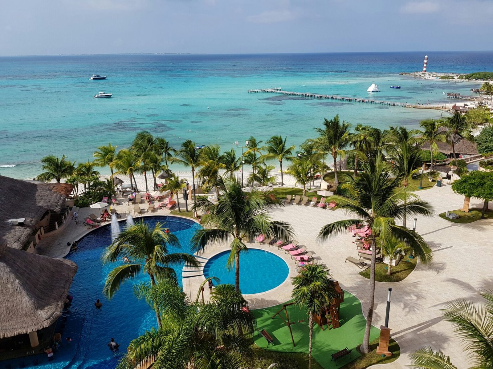 There are many resorts in Cancun for couples as featured here.