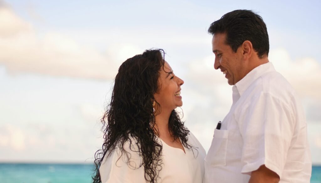 A couple in Cancun.