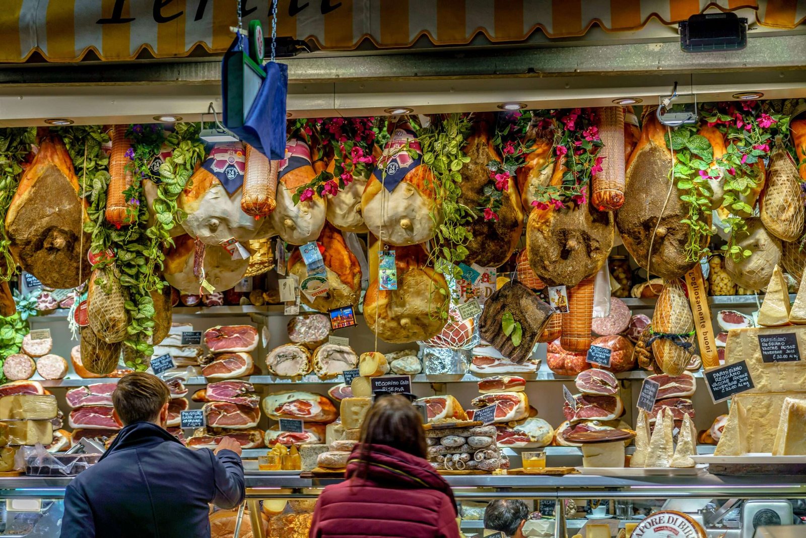 Explore the best things to do in Florence, Italy with this guide. Featured is Mercato Centrale.